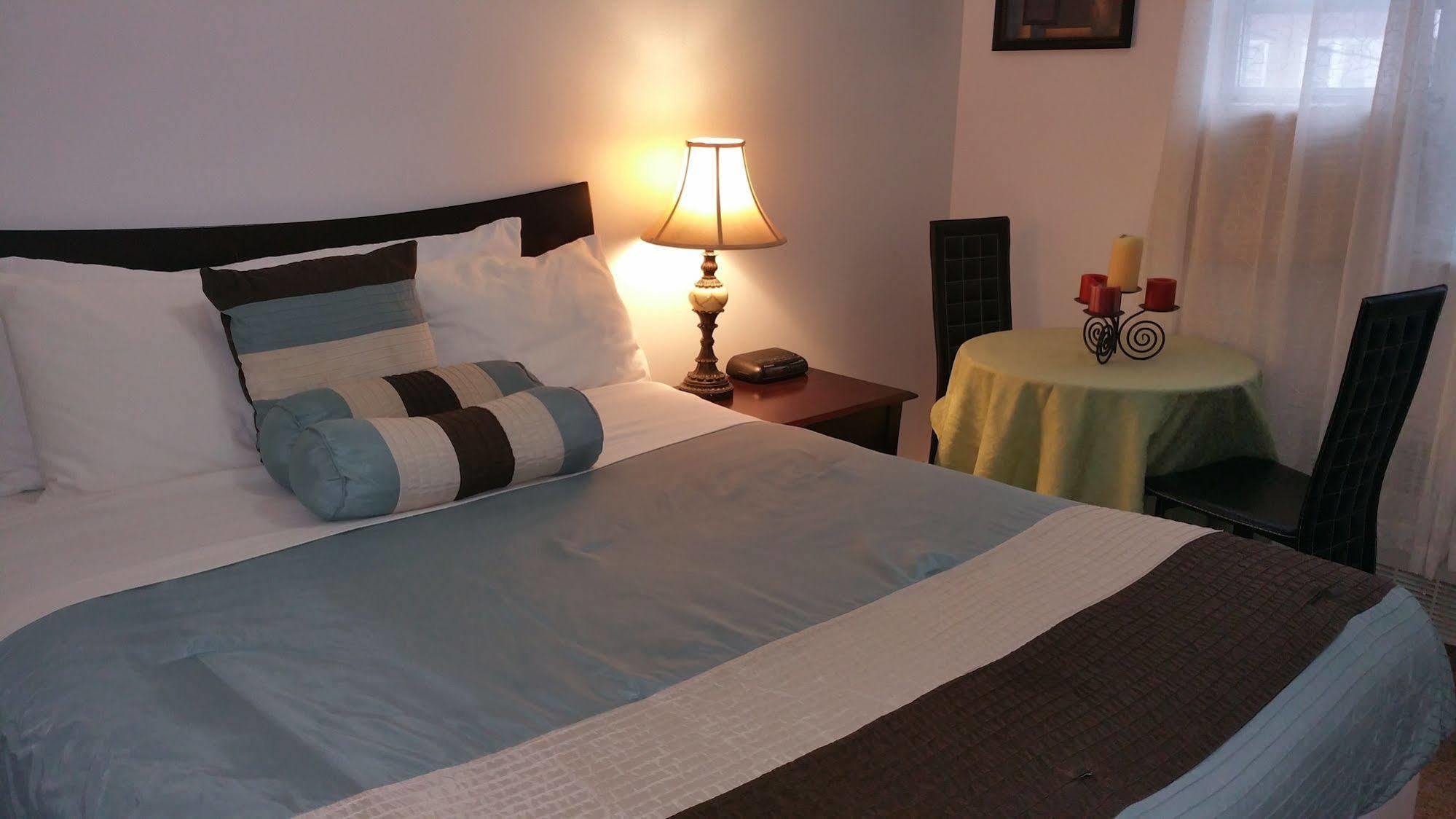Delz Bed & Breakfast Hotel *