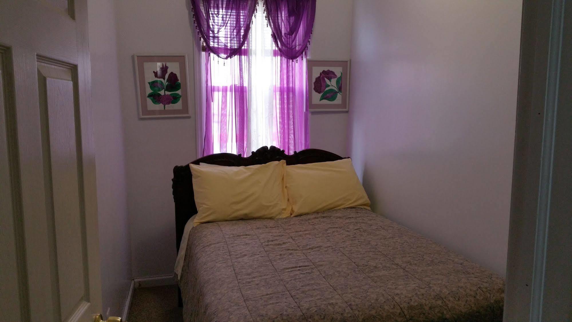 Delz Bed & Breakfast * New York