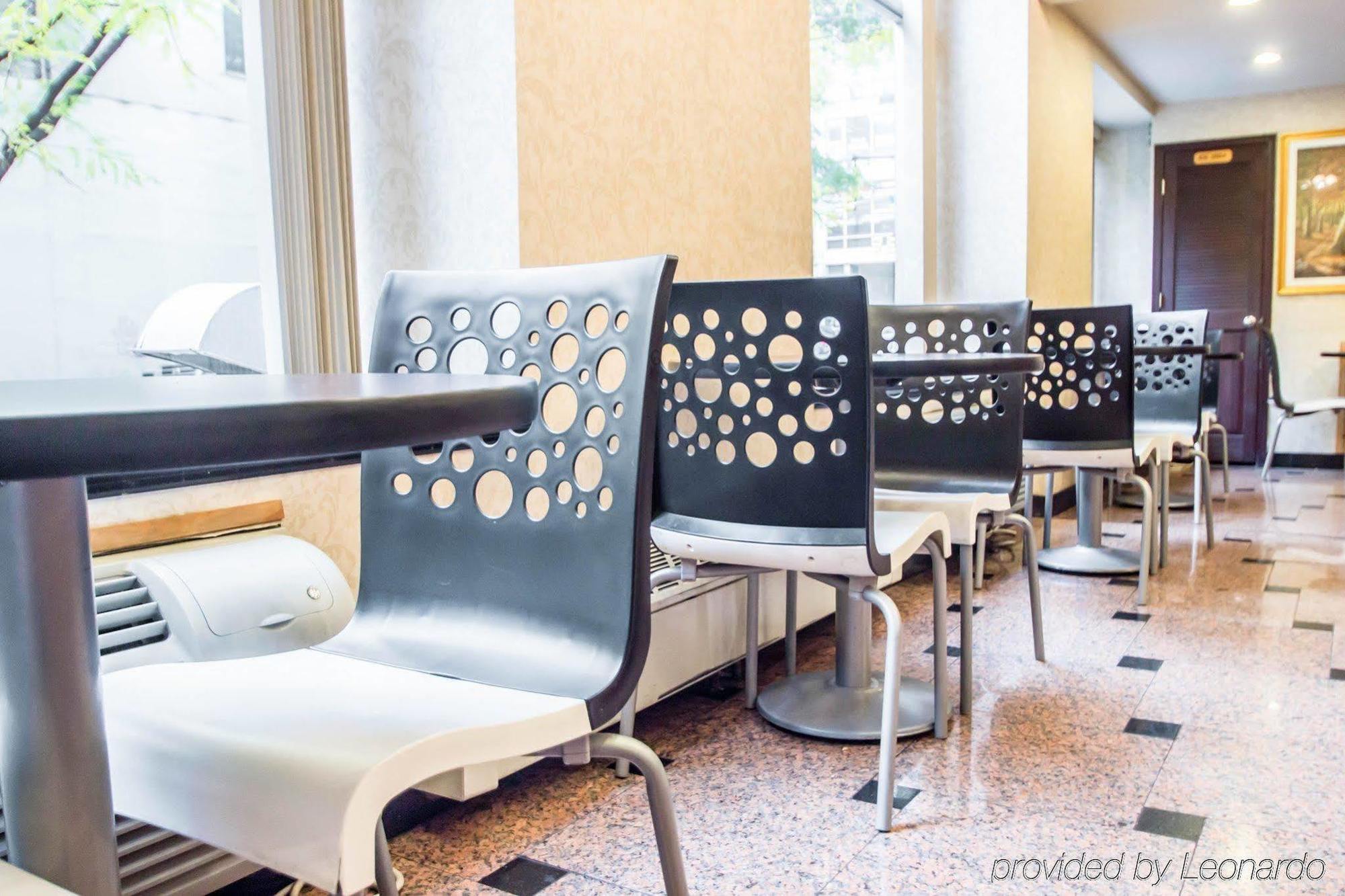 Econo Times Square New York