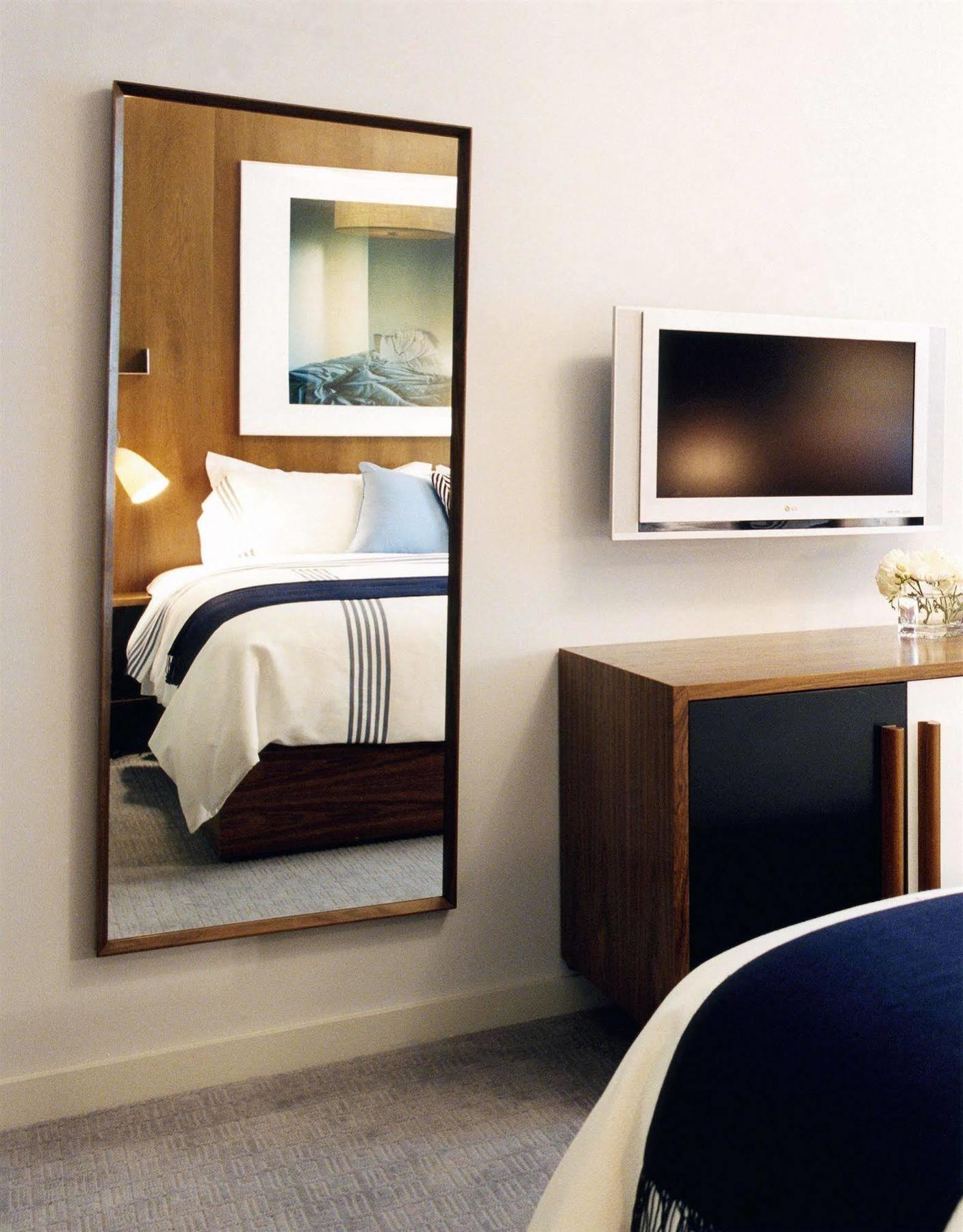 6 Columbus Park Hotel