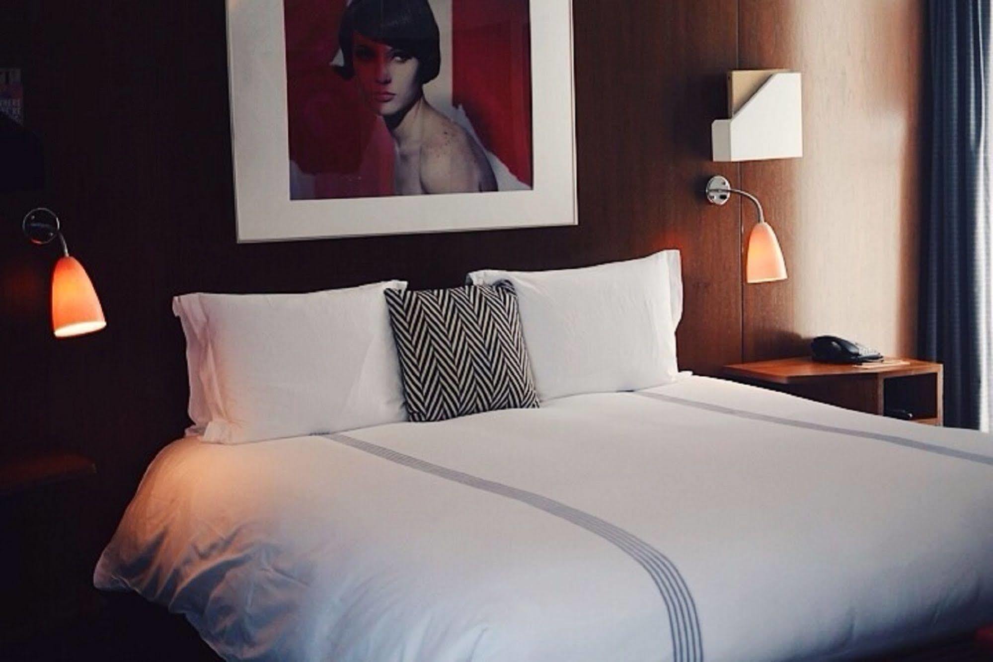 6 Columbus Park Hotel 4*