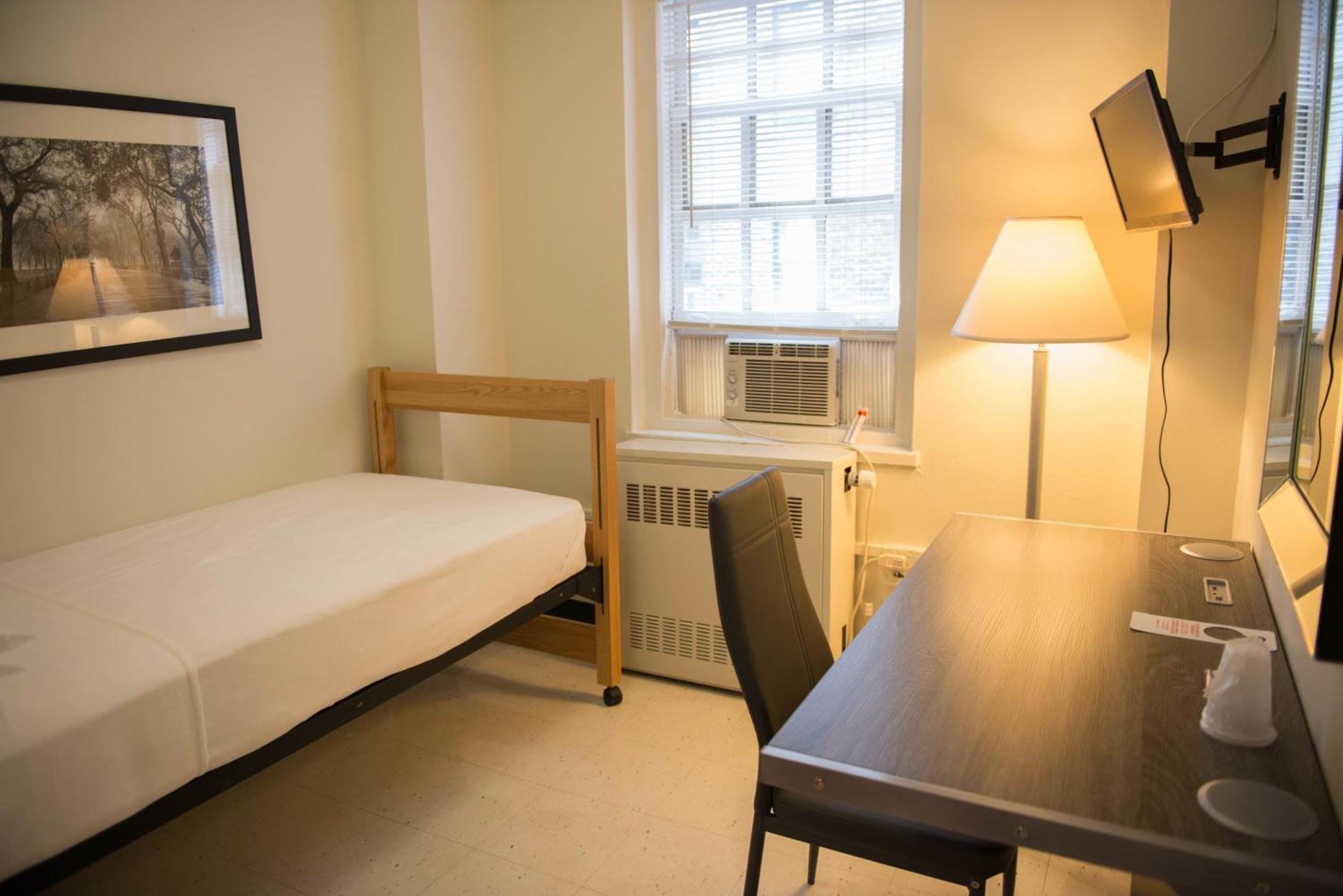 Hostel West Side Ymca *