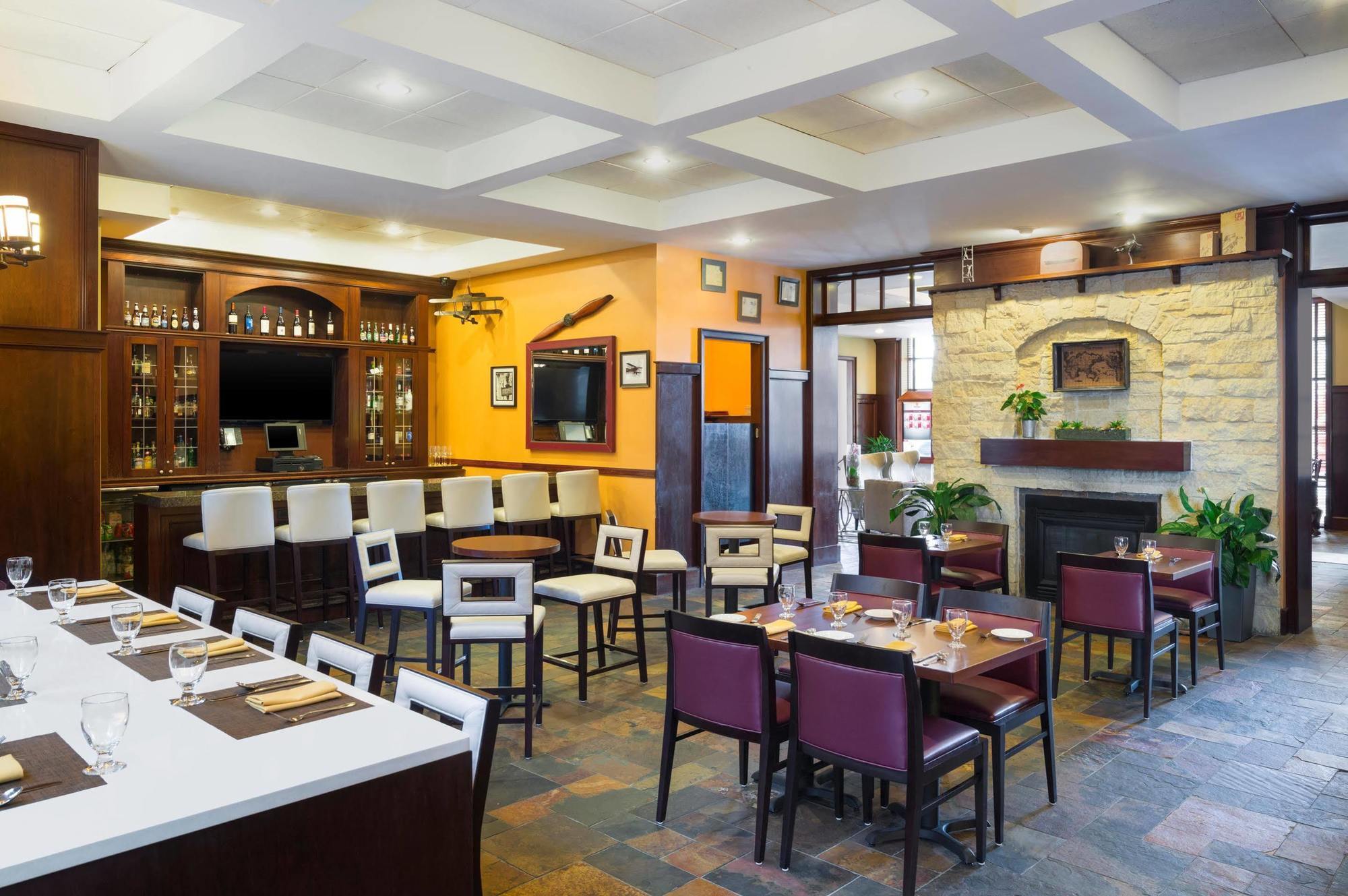 Sheraton Jfk Airport Hotel 3*