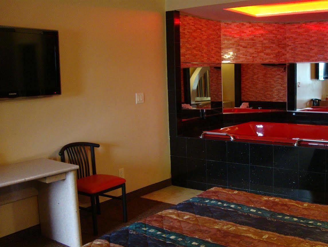 Hotel Oasis In Brooklyn