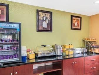 Hotel Days By Wyndham Long Island 3*