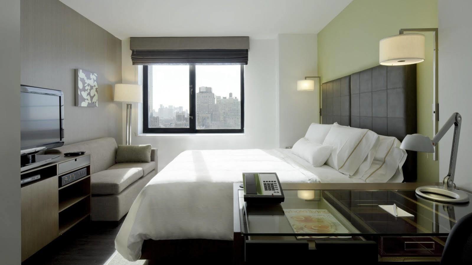 Element Times Square West 4*