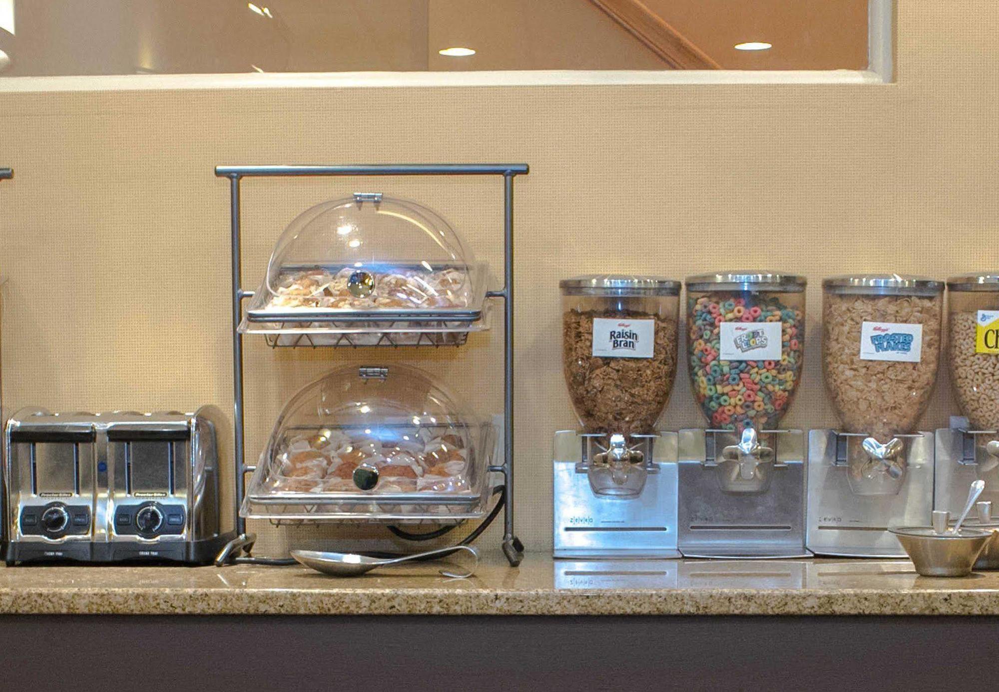 Hotel Fairfield By Marriott Laguardia Airport/flushing 3*