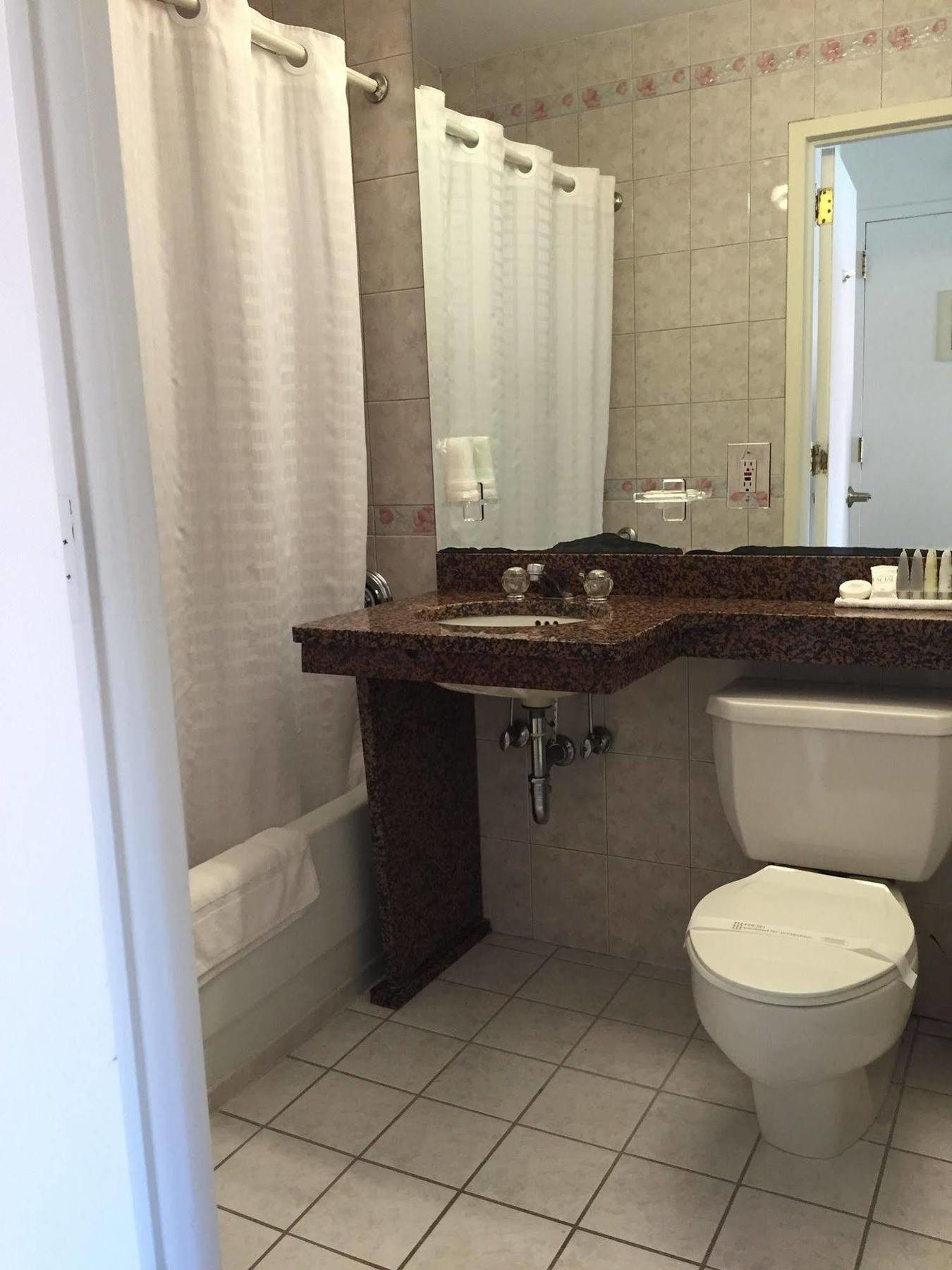 Chelsea Savoy Hotel 3*