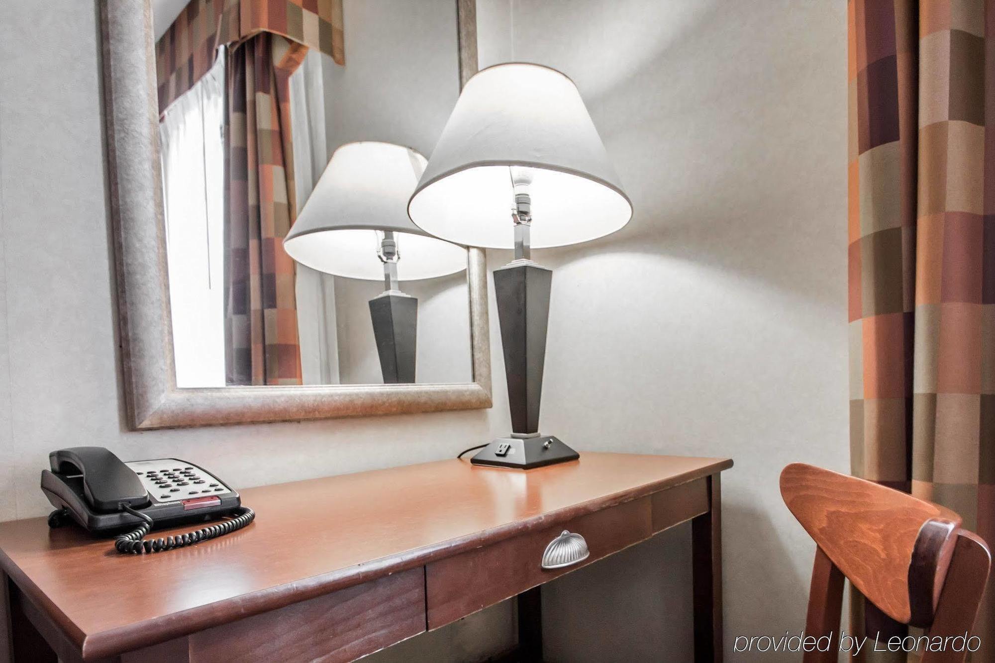 Hotel Red Lion And Brooklyn New York