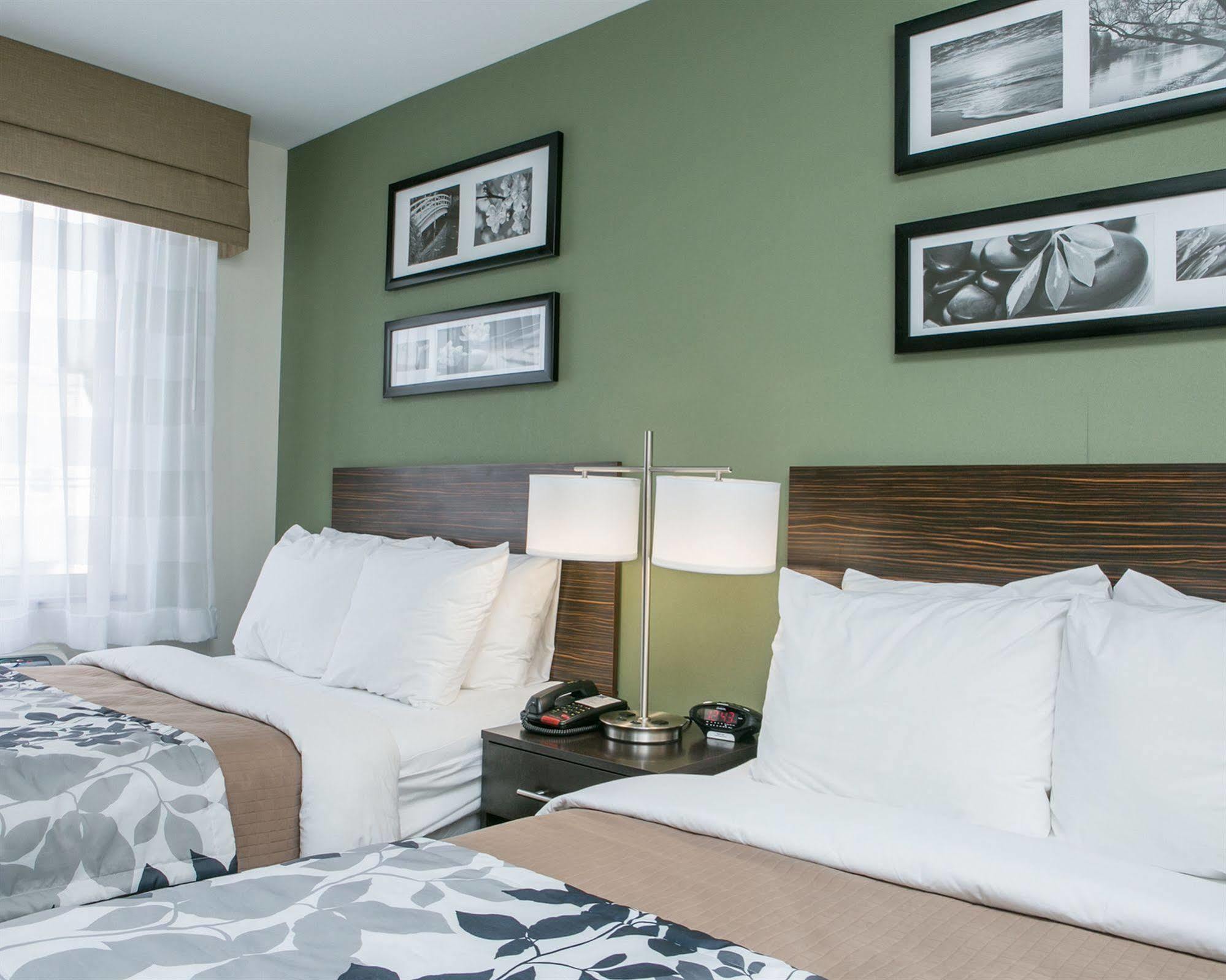 Hotel Days By Wyndham Brooklyn Borough Park New York