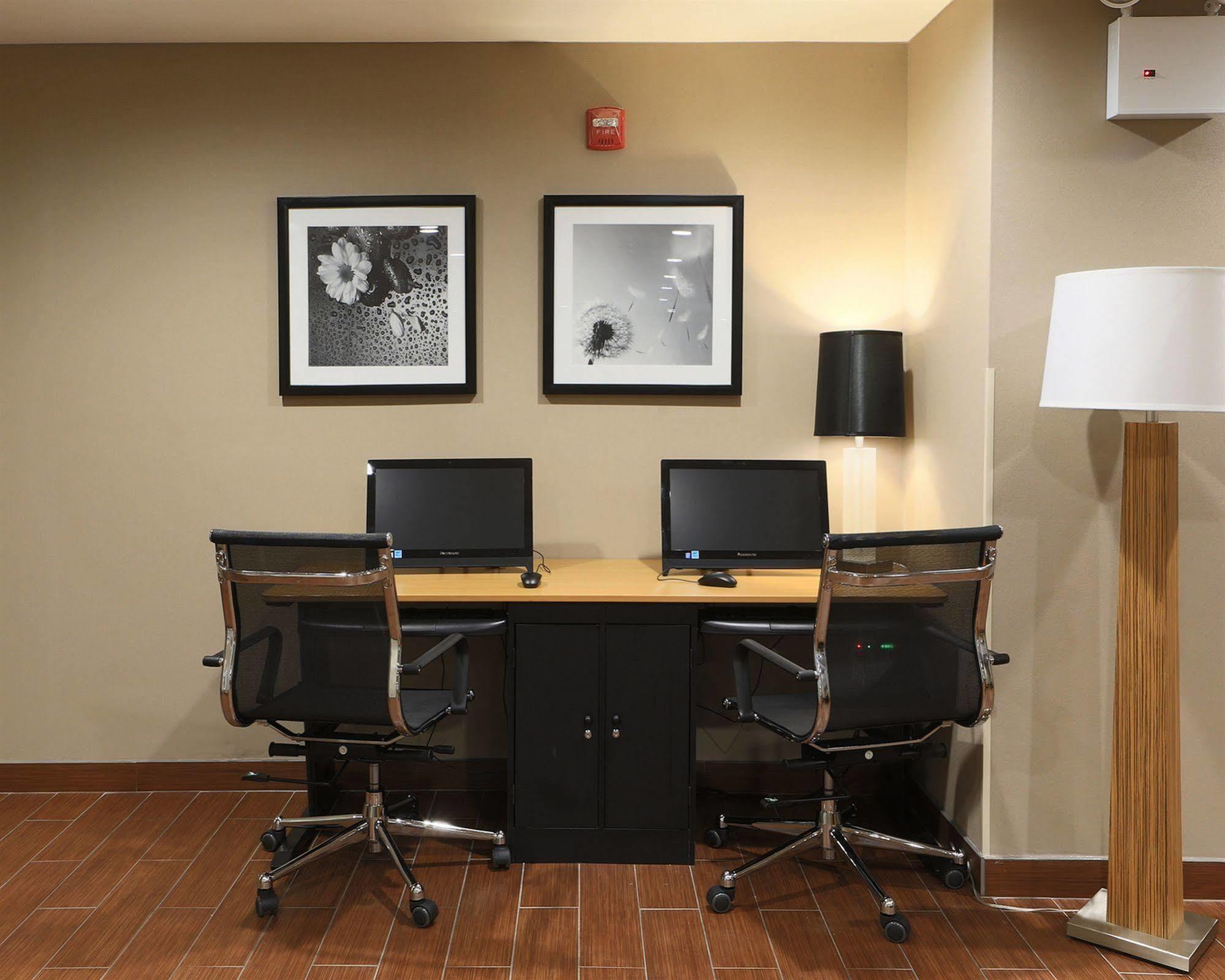 Days By Wyndham Brooklyn Borough Park New York