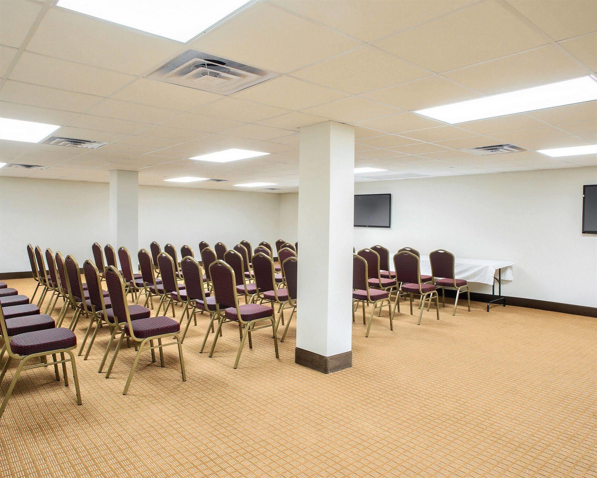 Days By Wyndham Brooklyn Borough Park New York