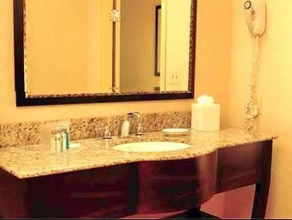 Hampton Manhattan Grand Hotel 3*