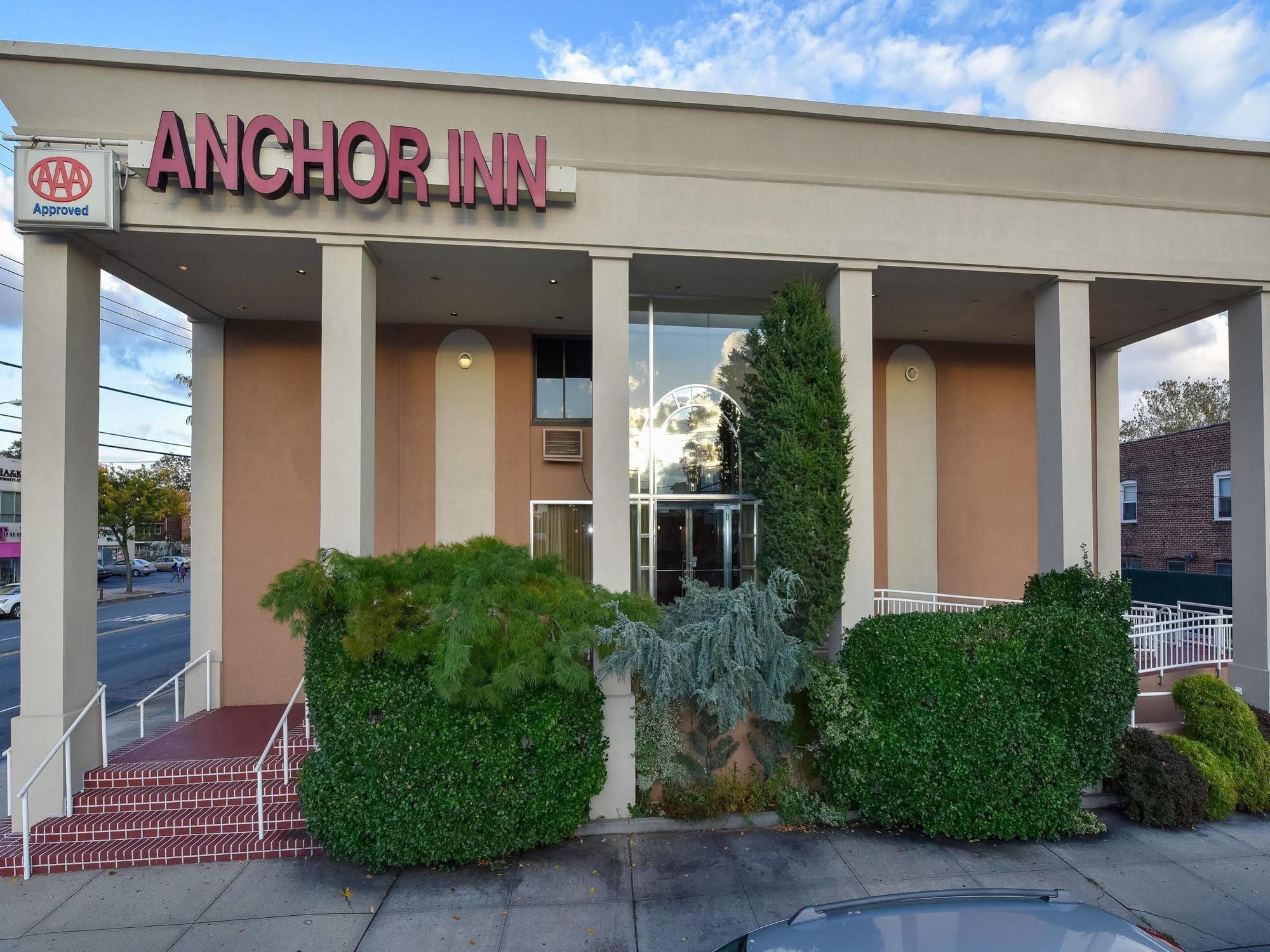 Anchor Hotel