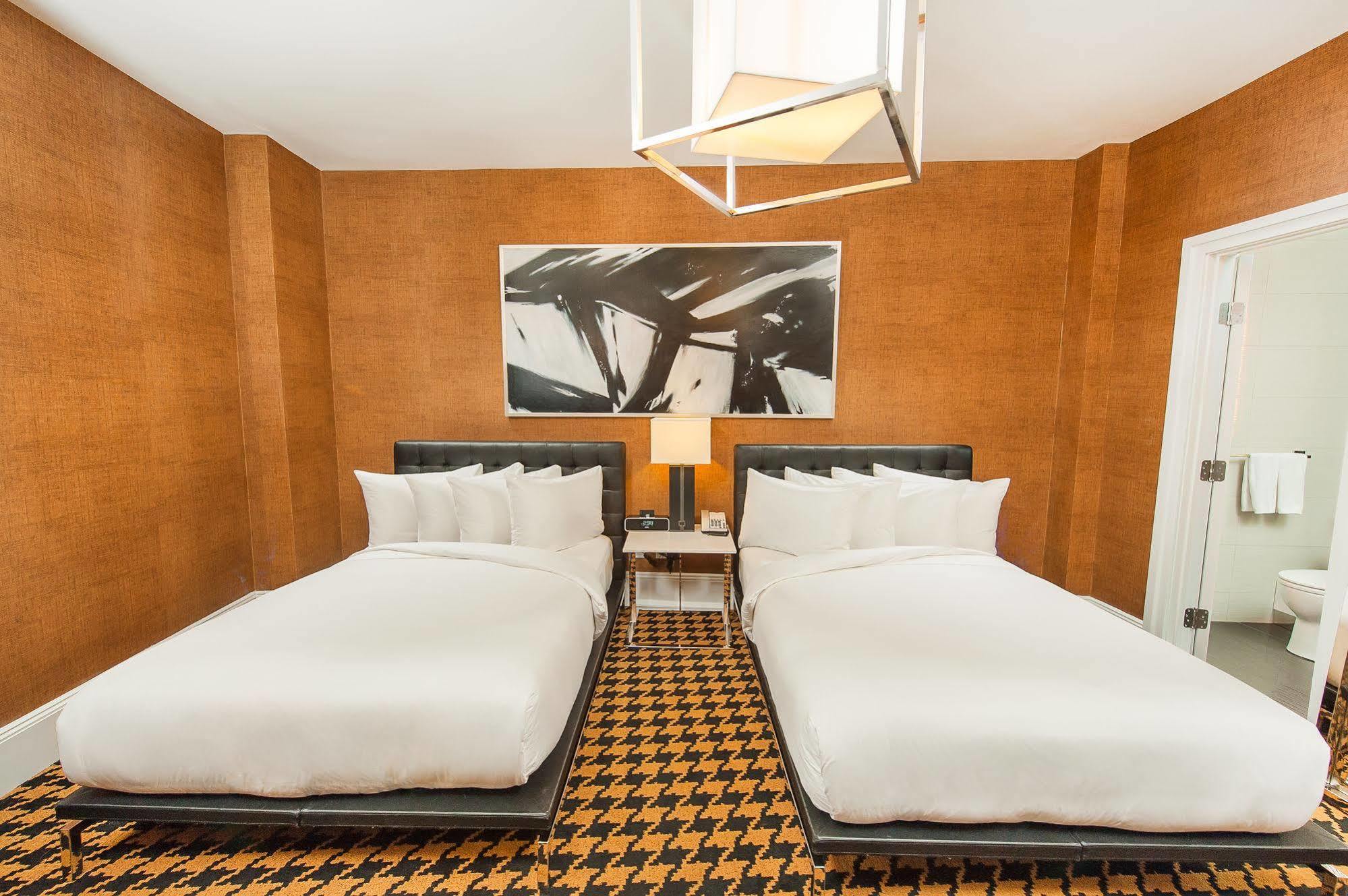 Ameritania At Times Square 4*