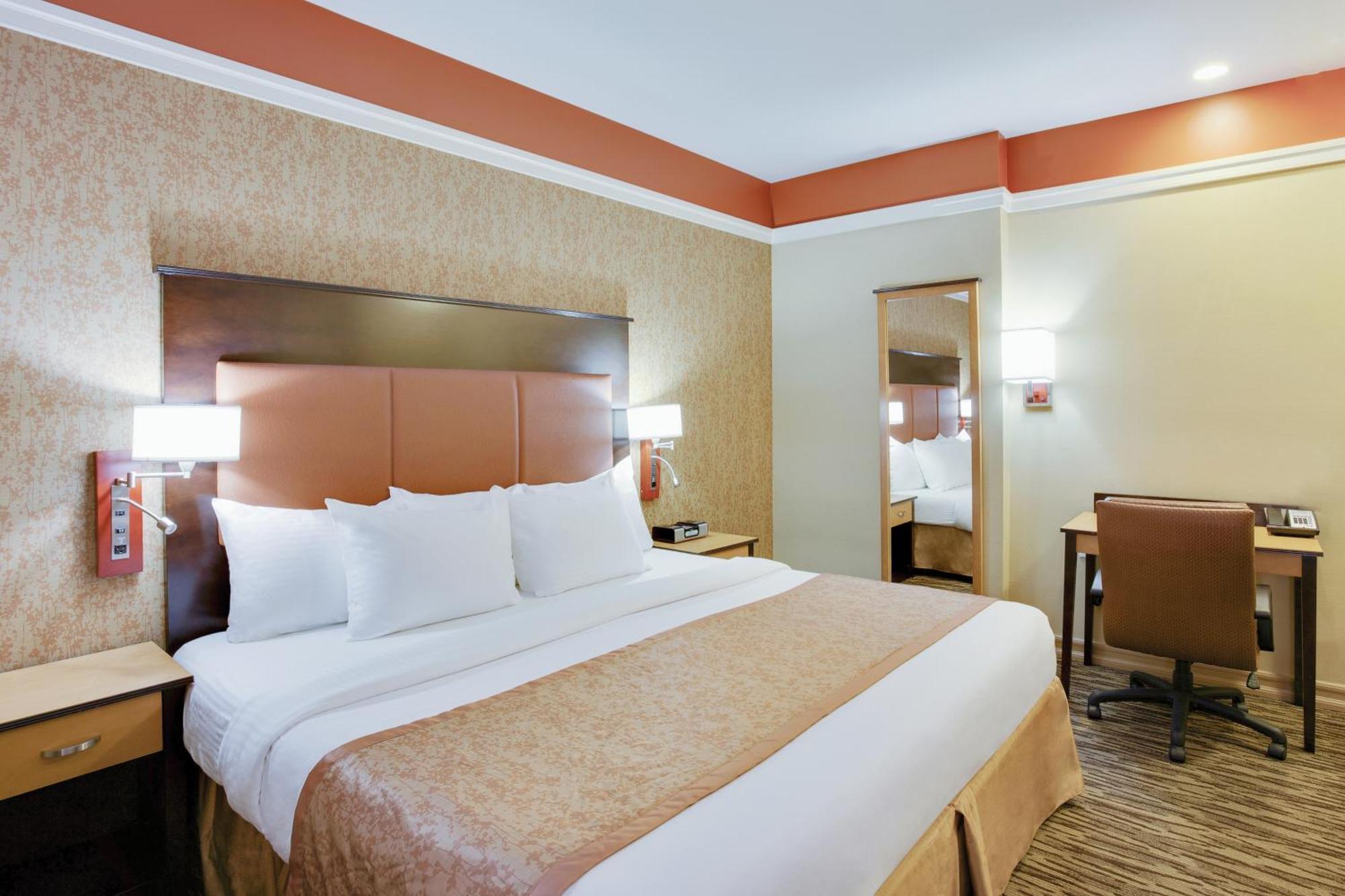 Hotel The At Fifth Avenue 3*