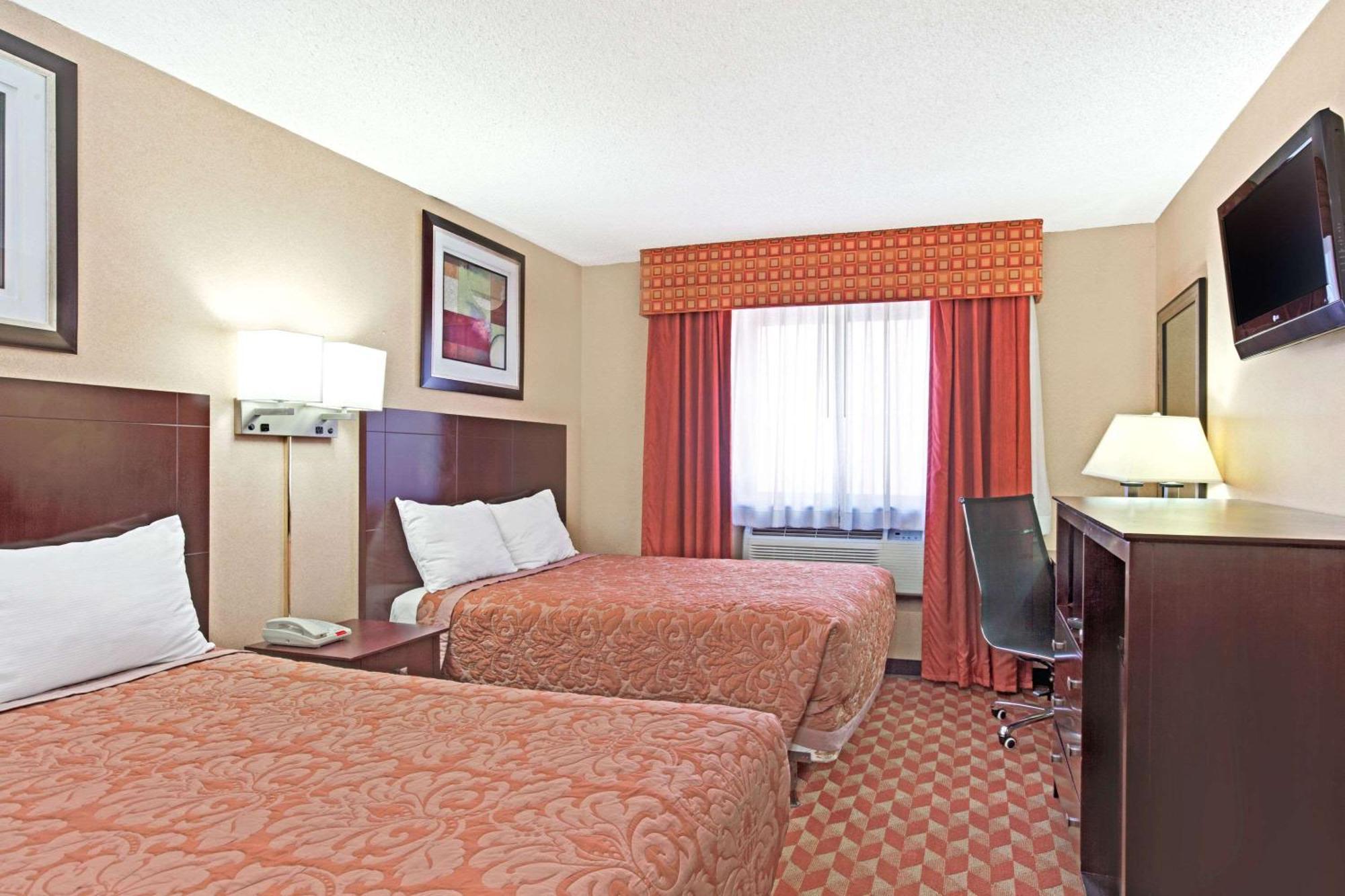 Super 8 By Wyndham Long Island Lga 2*