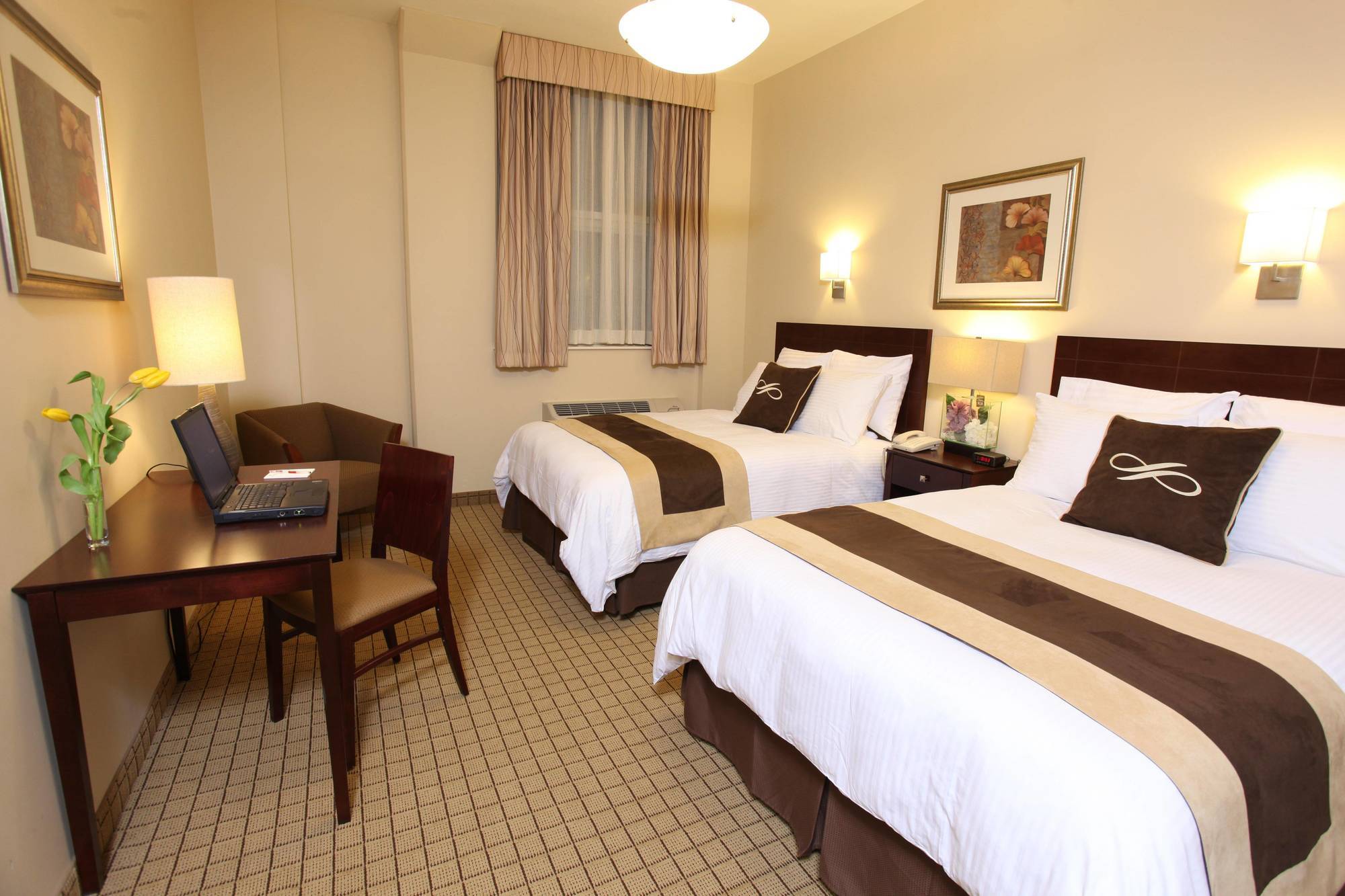 Hotel Pointe Plaza (adults Only) New York