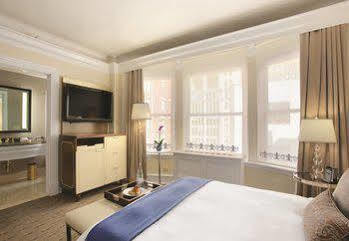 Carlton Hotel, Autograph Collection 4*