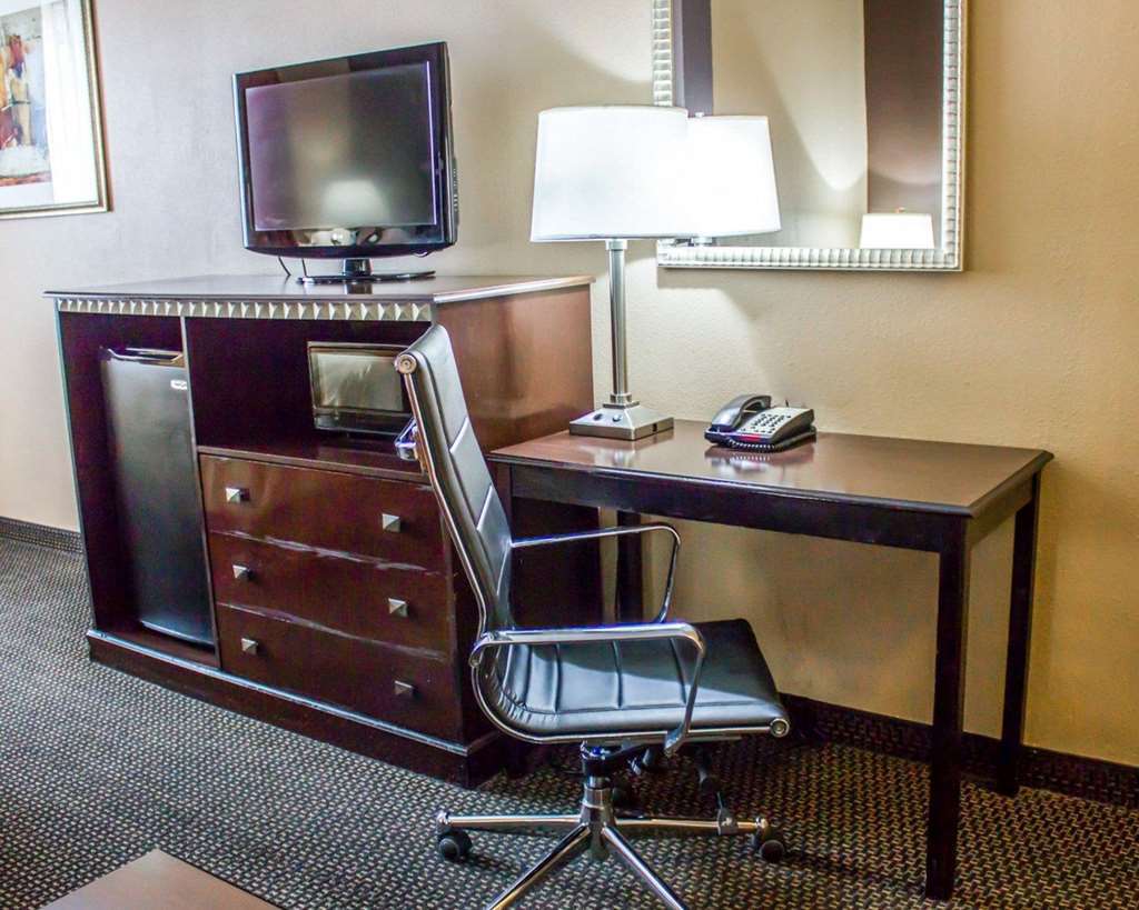 Hotel Travelodge By Wyndham Queens New York