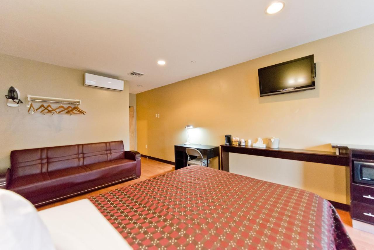 Super Hotel