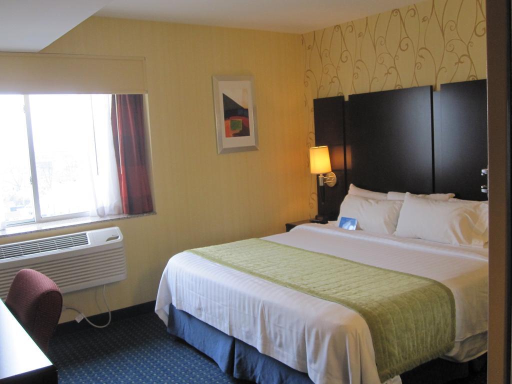 Fairfield & By Marriott Long Island City/manhattan View Hotel