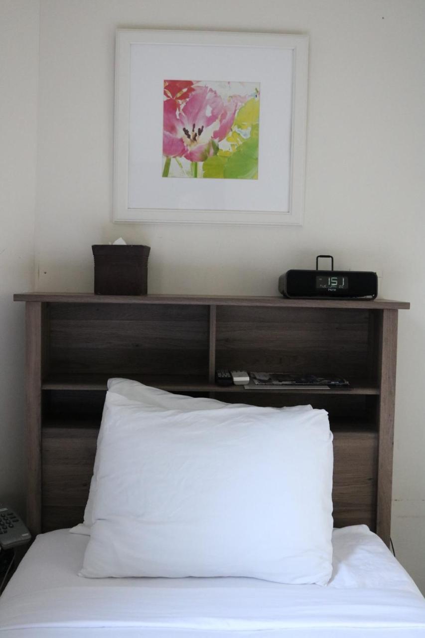 Midtown West Hotel 3*