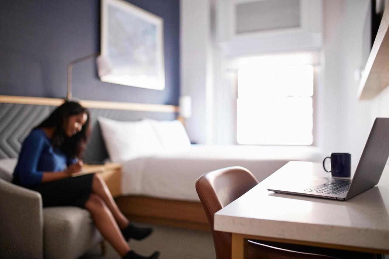 Hotel Radisson Street