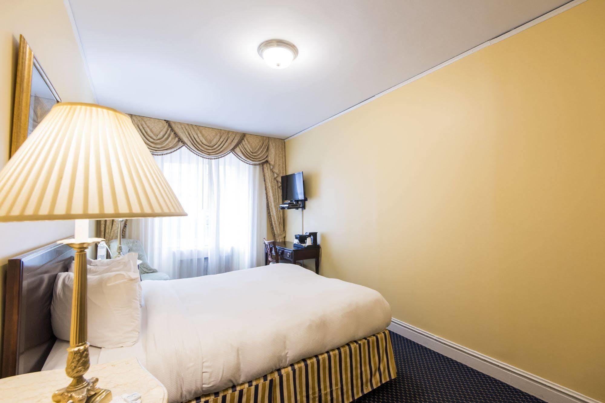 3 West Club Hotel 3*