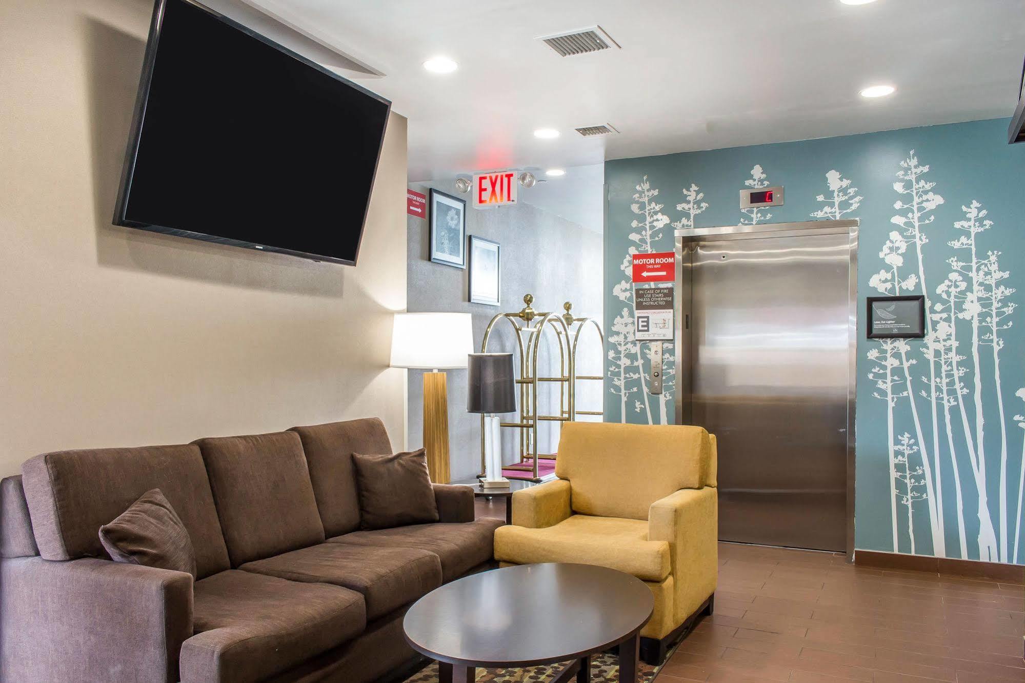 Sleep Brooklyn Coney Island Hotel