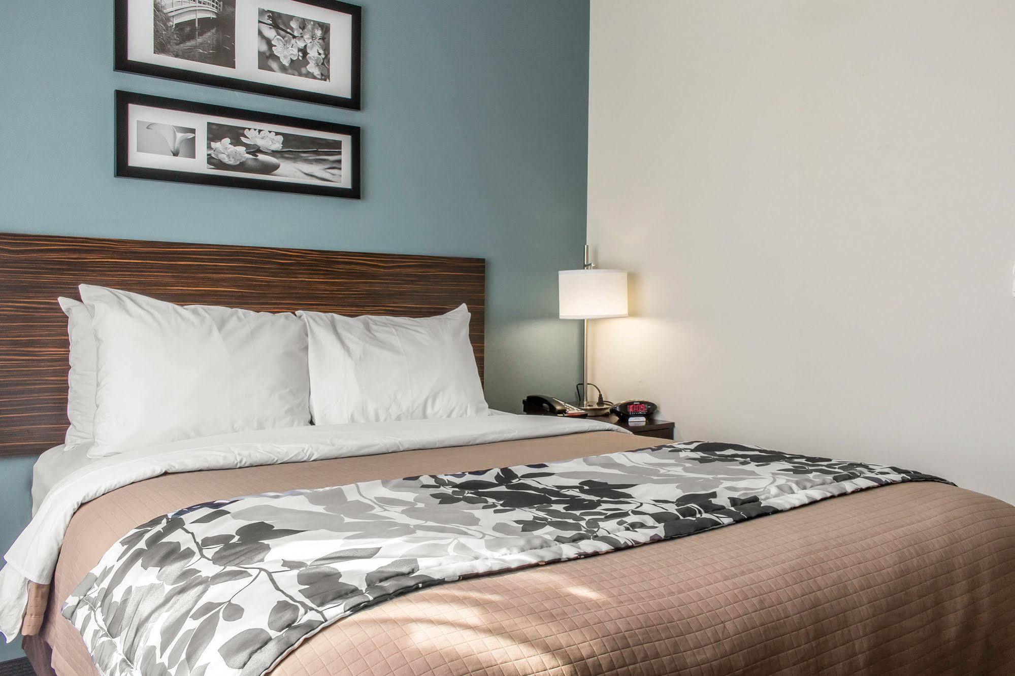 Sleep Brooklyn Coney Island Hotel