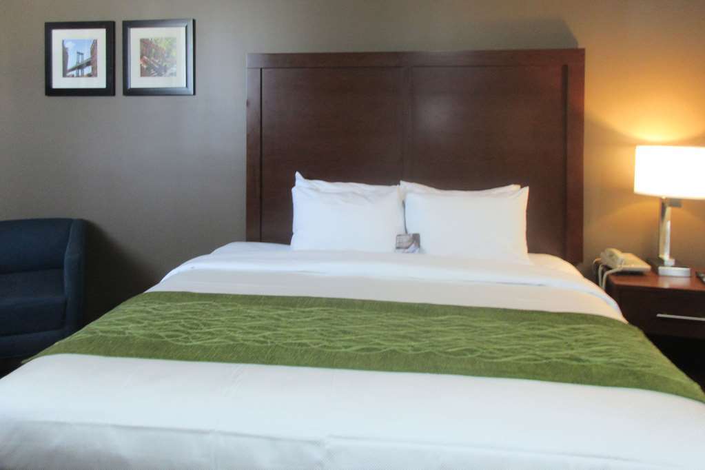 Hotel Comfort & Near Jfk Air Train 3*
