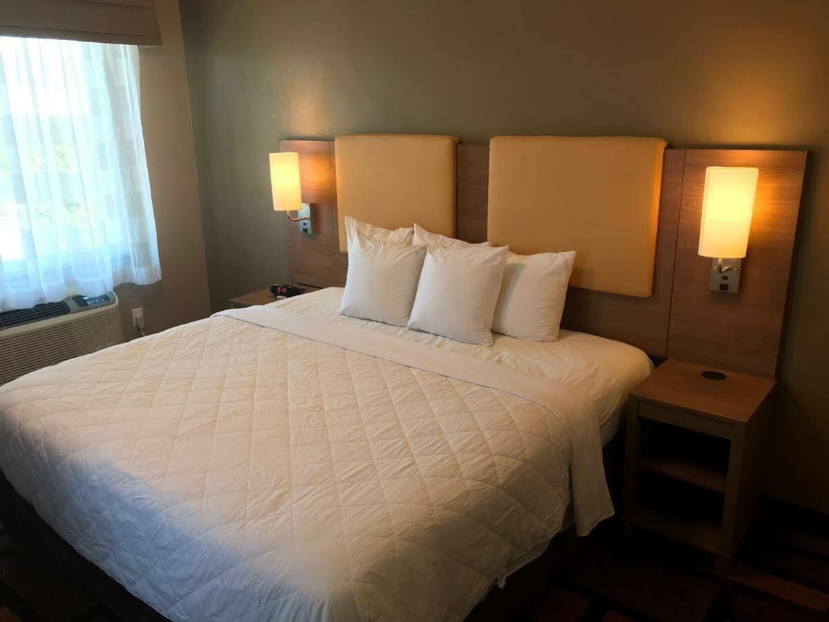 Days By Wyndham Brooklyn Borough Park 3*
