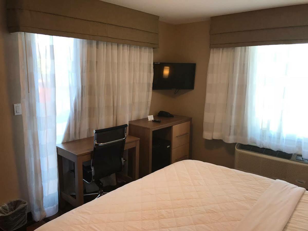 Hotel Days By Wyndham Brooklyn Borough Park New York