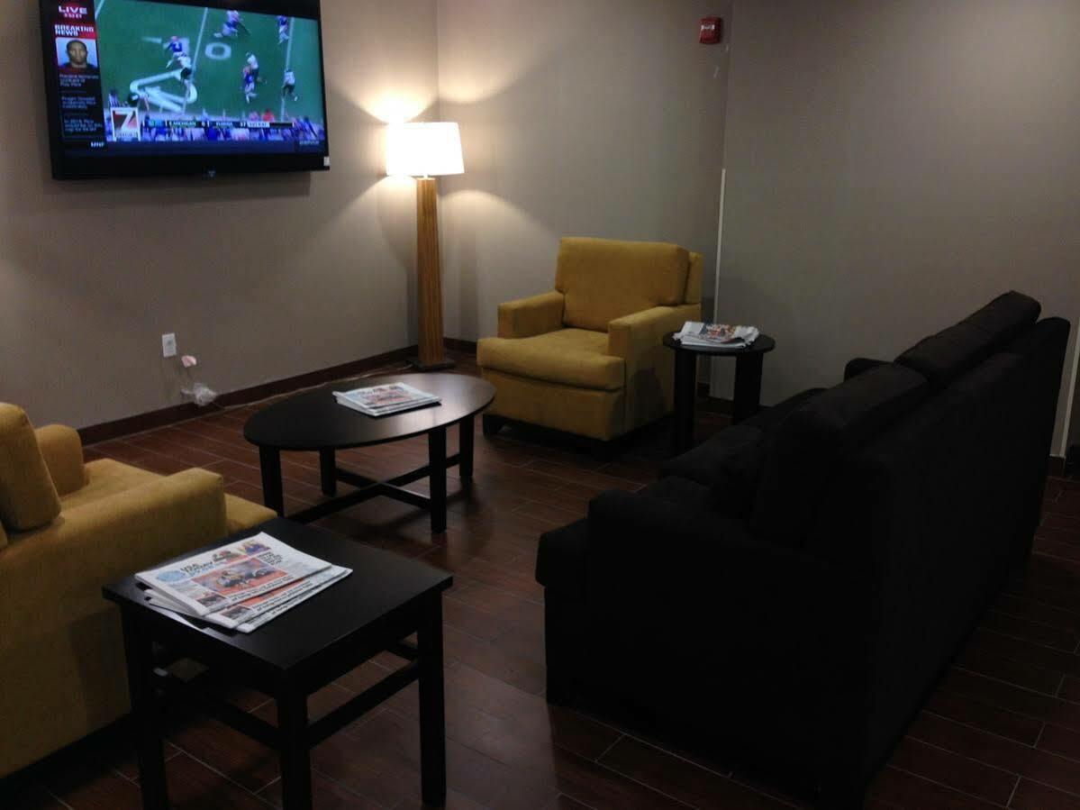 Days By Wyndham Brooklyn Borough Park Hotel