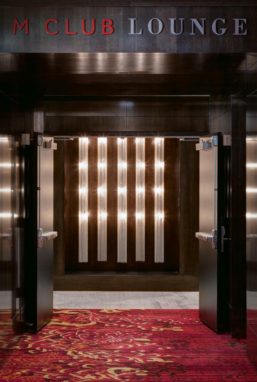 Marriott East Side Hotel