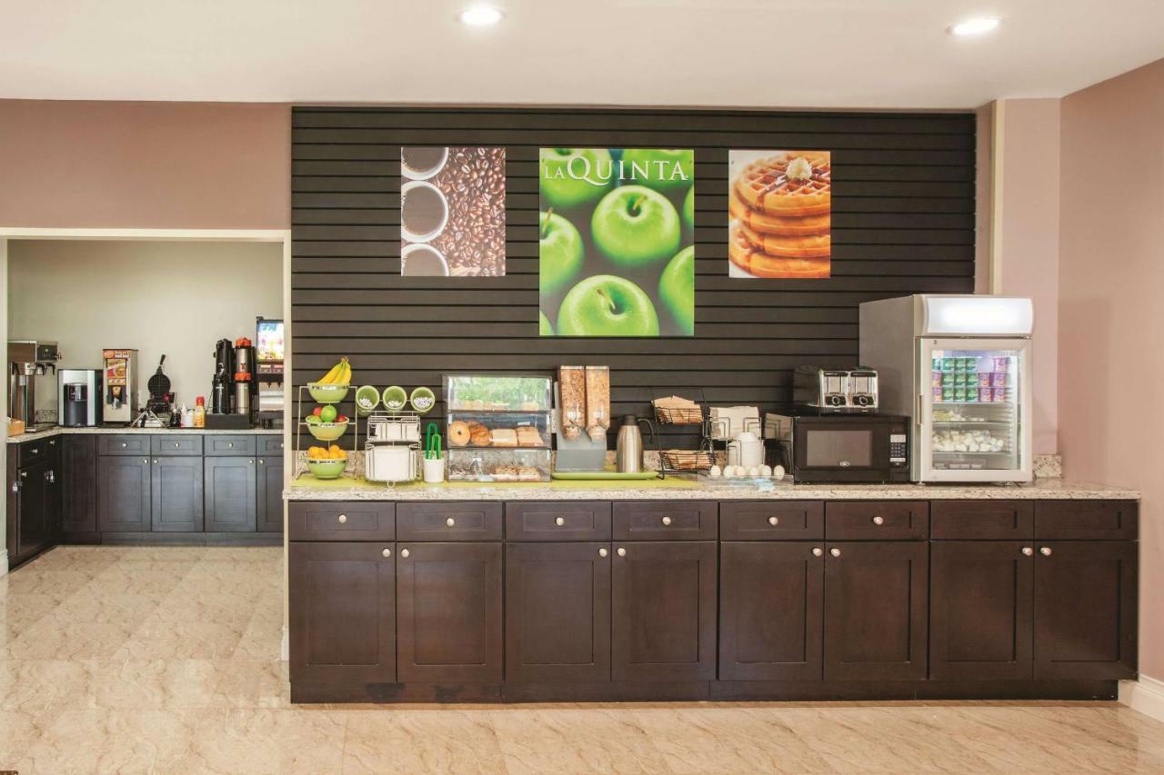 Hotel La Quinta & Far Rockaway -