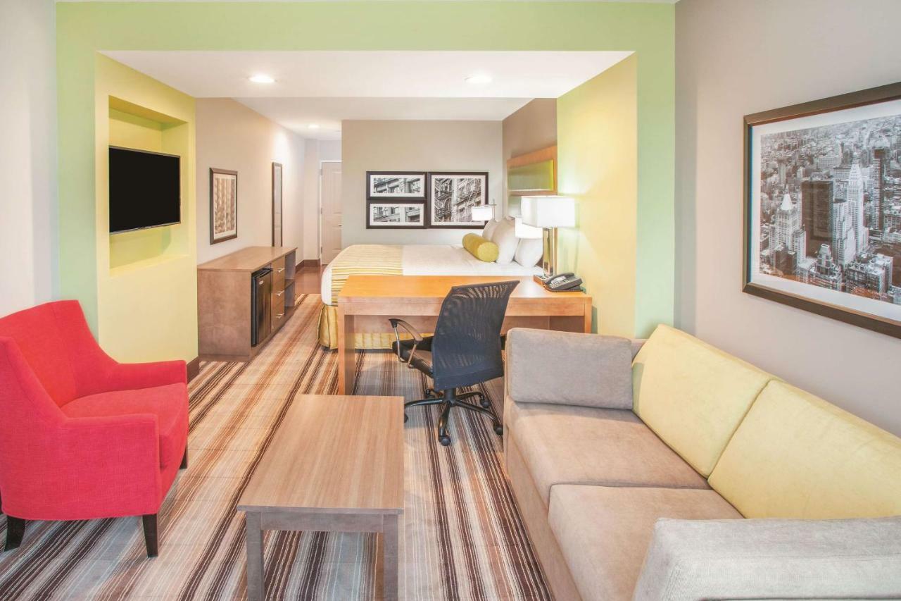 La Quinta & Far Rockaway - New York