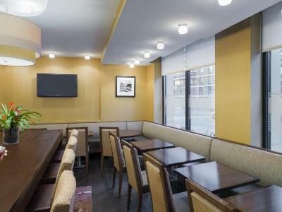 Hampton Manhattan-seaport-financial District 2*