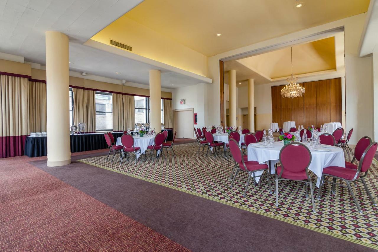 Pennsylvania Hotel 3*