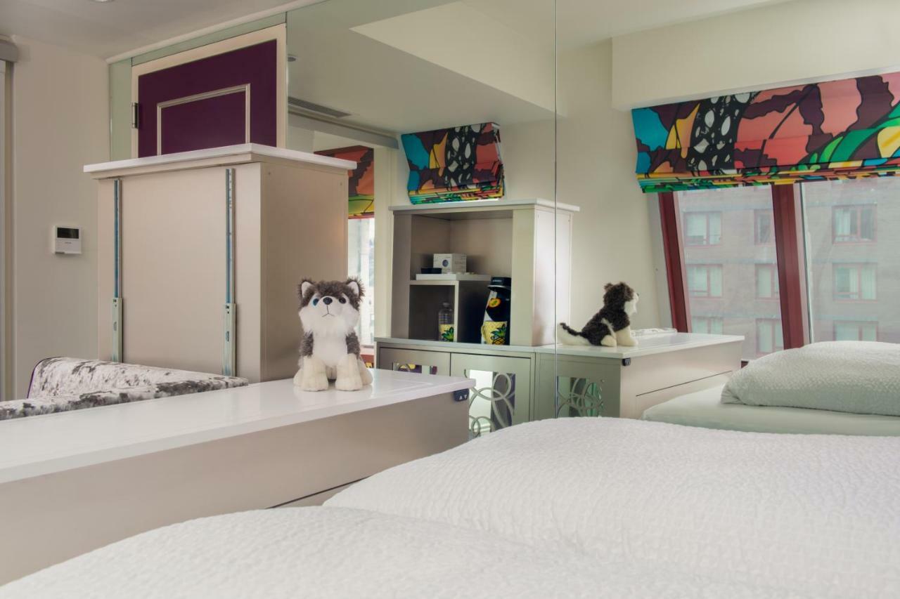 Staypineapple, An Artful Hotel, Midtown