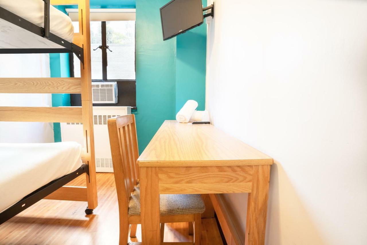 Vanderbilt Ymca Hostel *