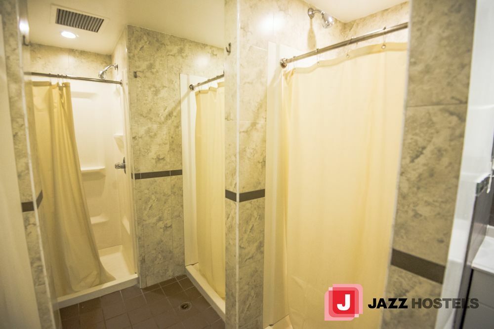 Jazz On The Park Hotel 2*