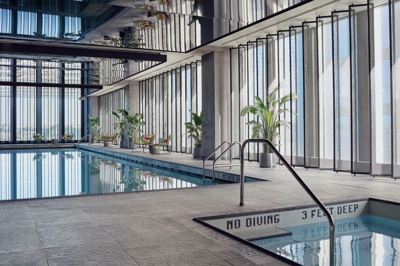 Hotel Equinox