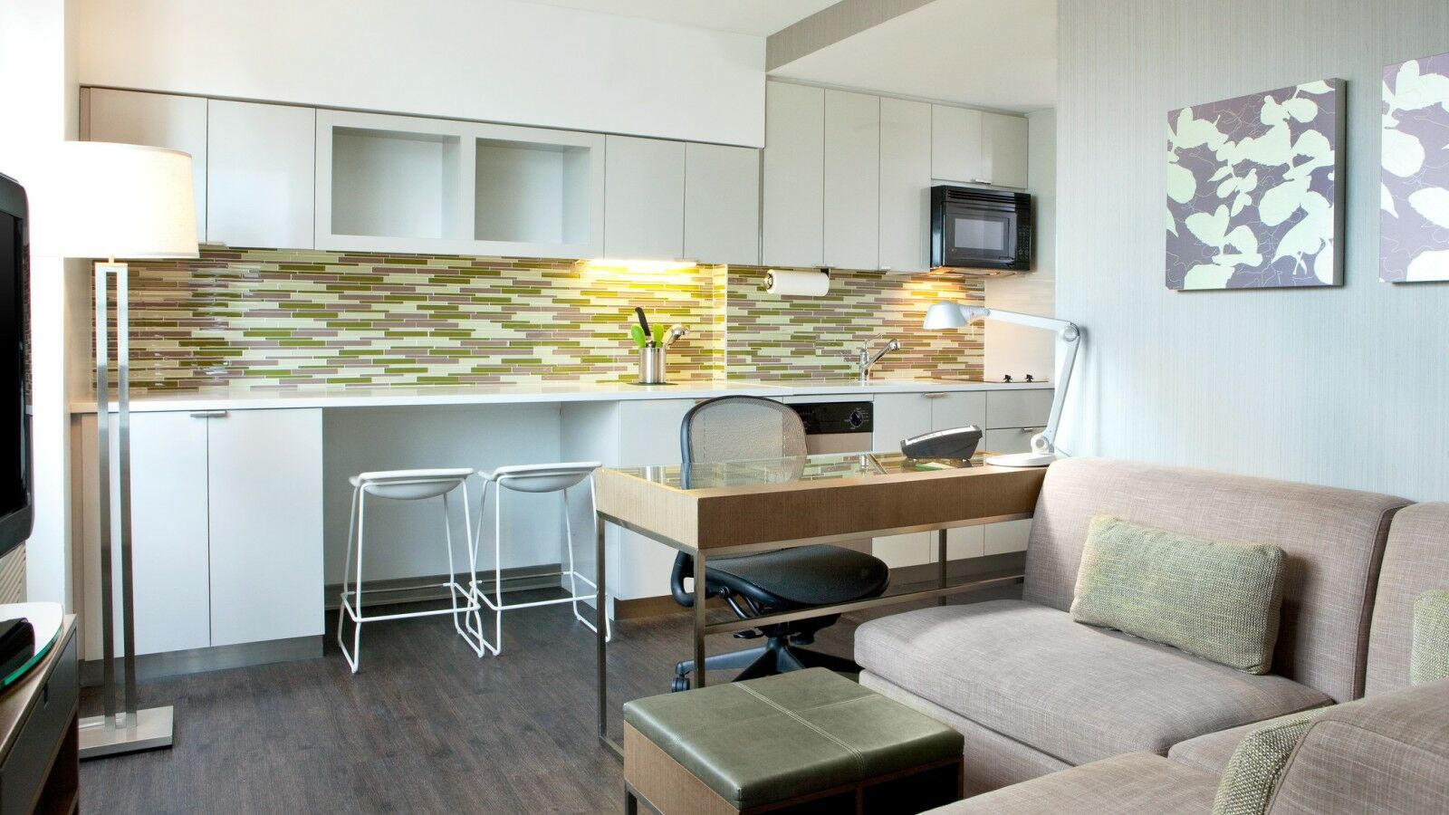 Element Times Square West 4*