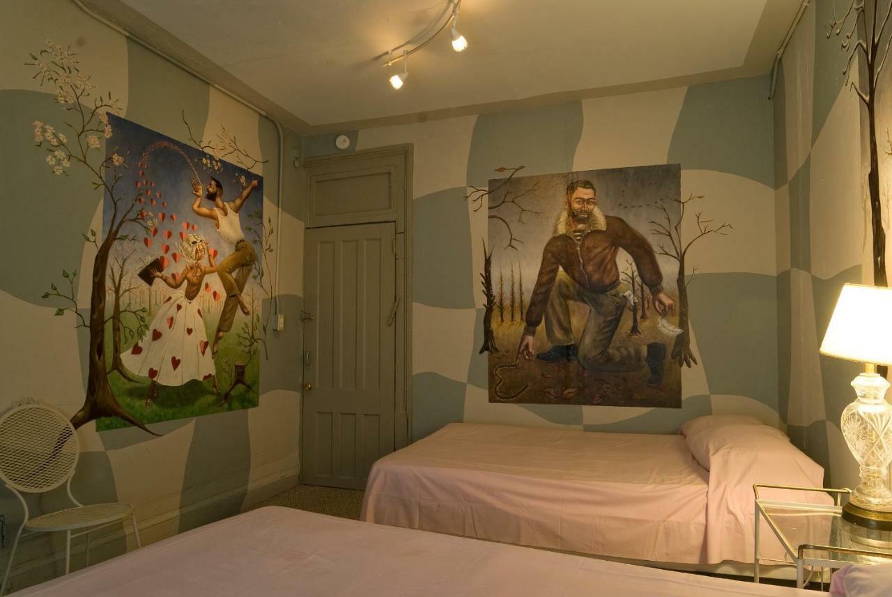 Hotel Carlton Arms 2*