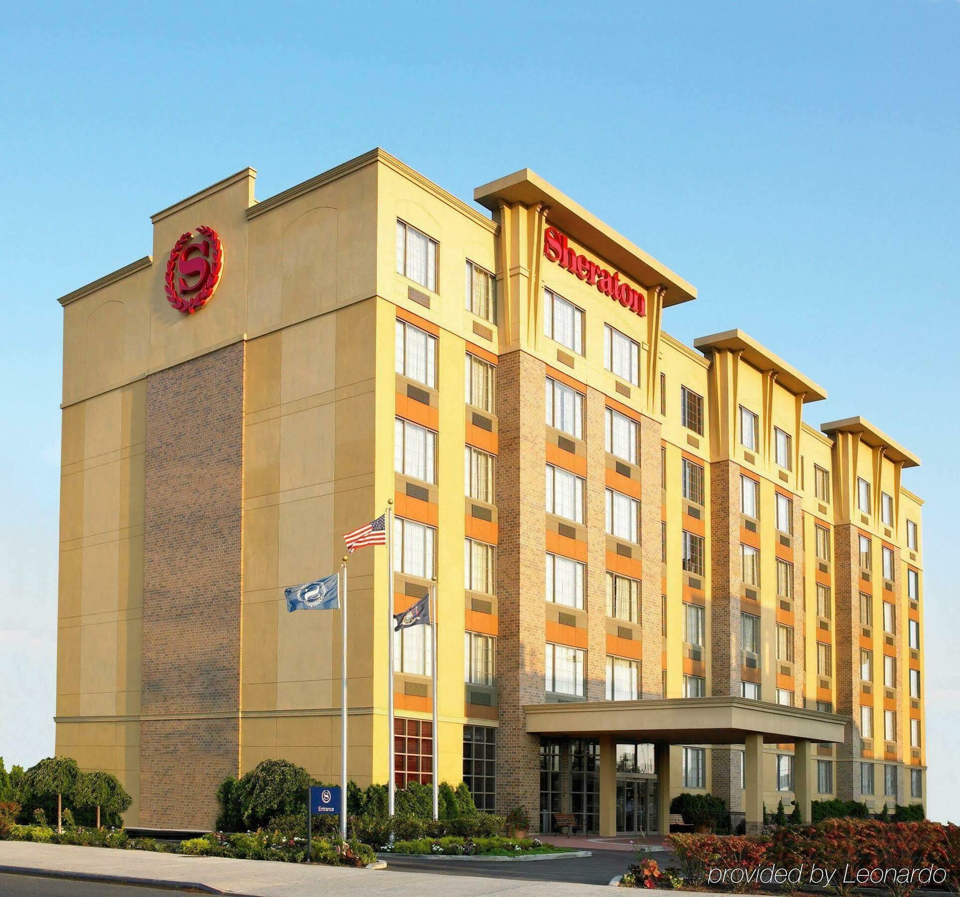 Sheraton Jfk Airport Hotel 3*