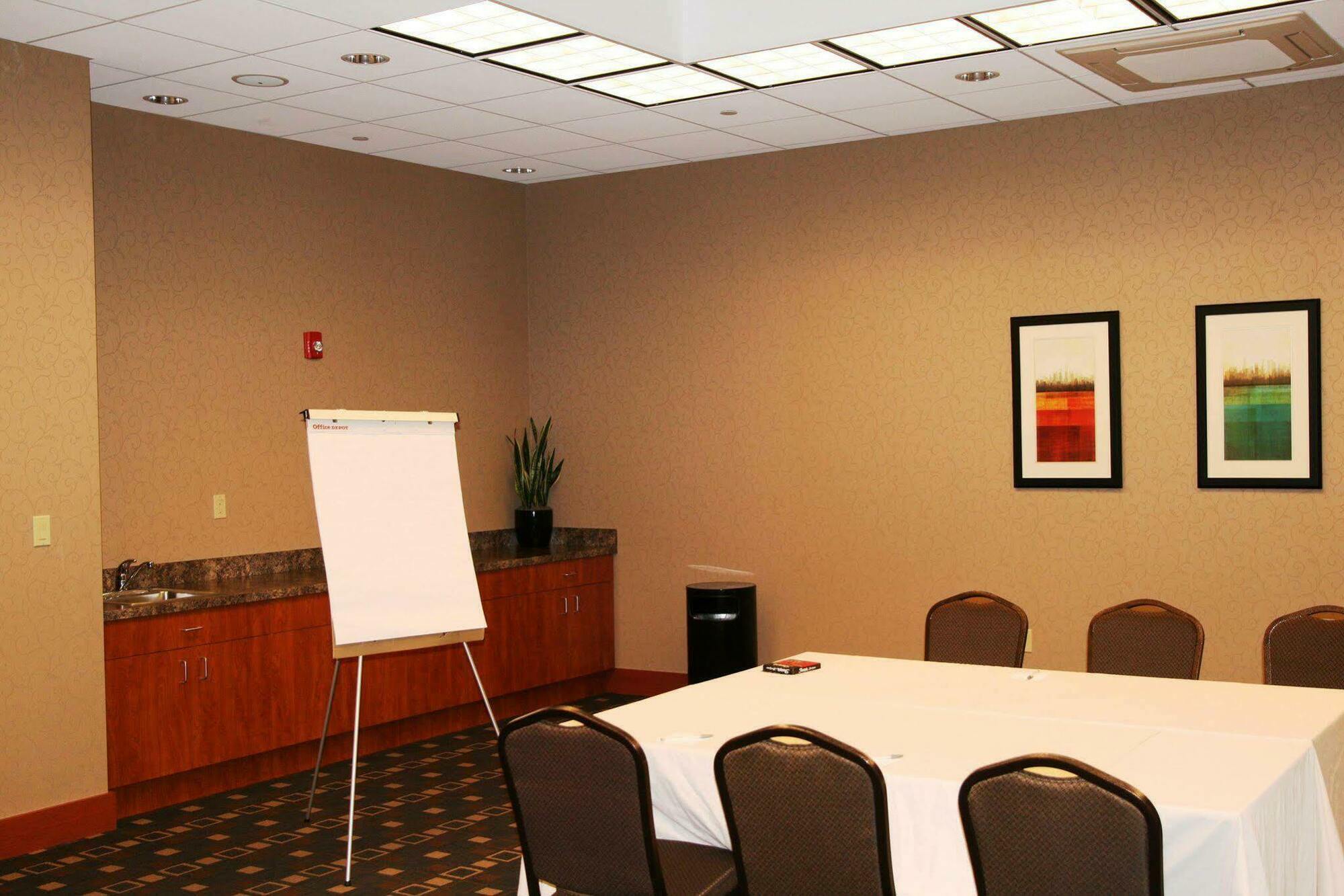 Hampton - Laguardia Airport Hotel New York