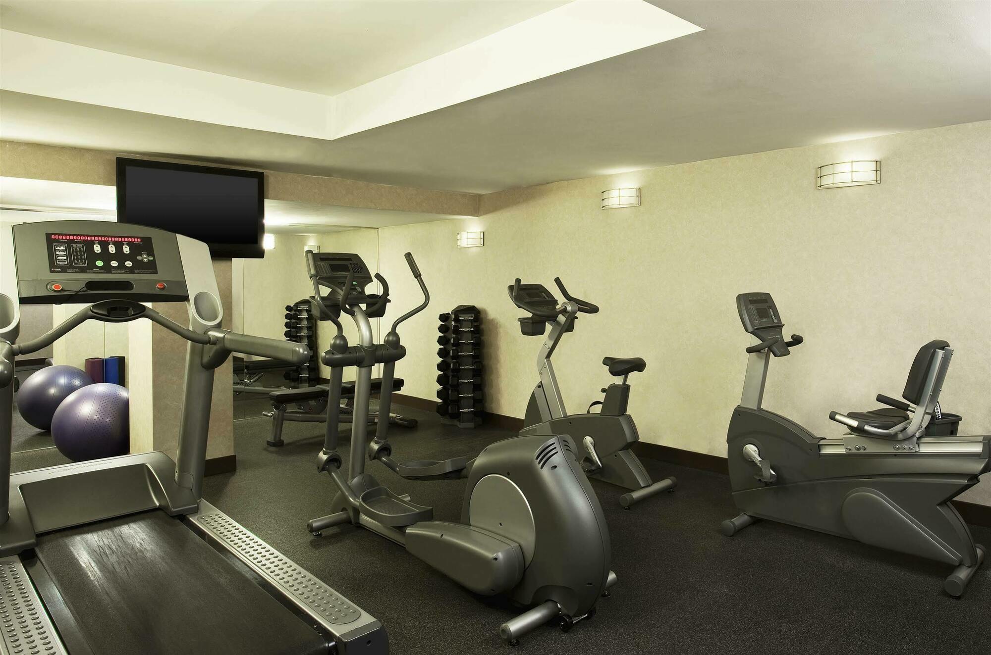 Four Points By Sheraton Manhattan Soho Village 3*
