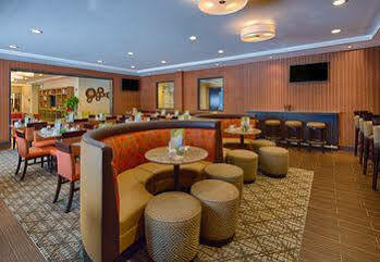 Fairfield & By Marriott Staten Island 3*